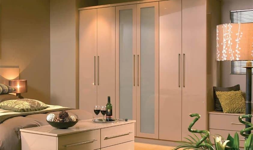 Saturn Gloss Cappucino